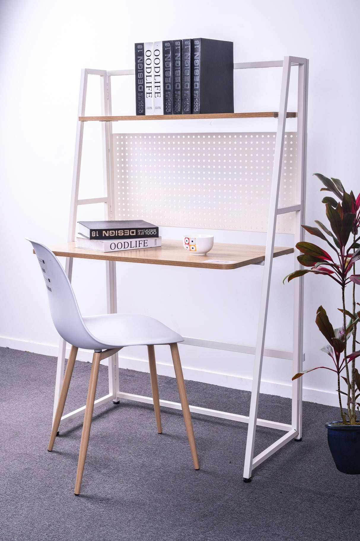 Garin desk with shelf White Frame