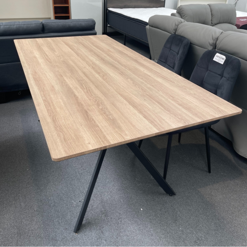 'Belmont' 1.8m Dining Table
