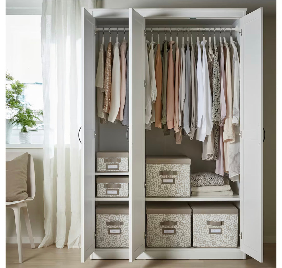 'Roman' 3 Door wardrobe with Mirror