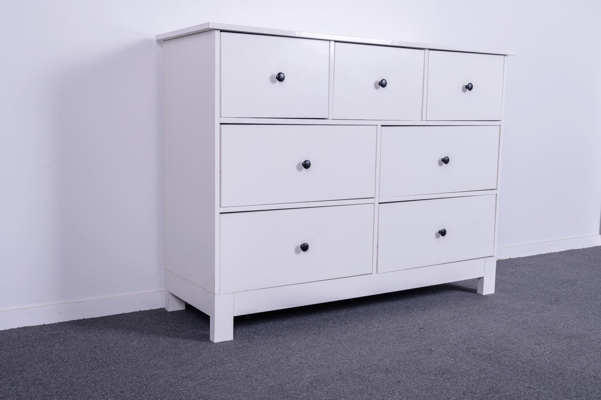 'Pamela' Chest of 7 White Drawers