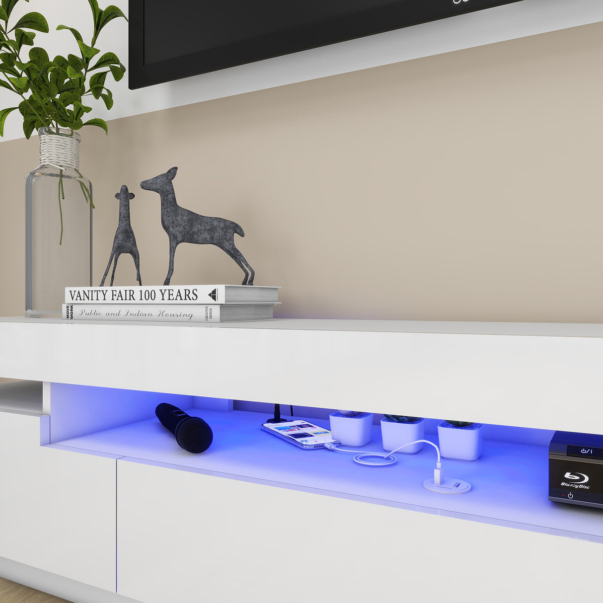 Roux WHITE TV UNIT