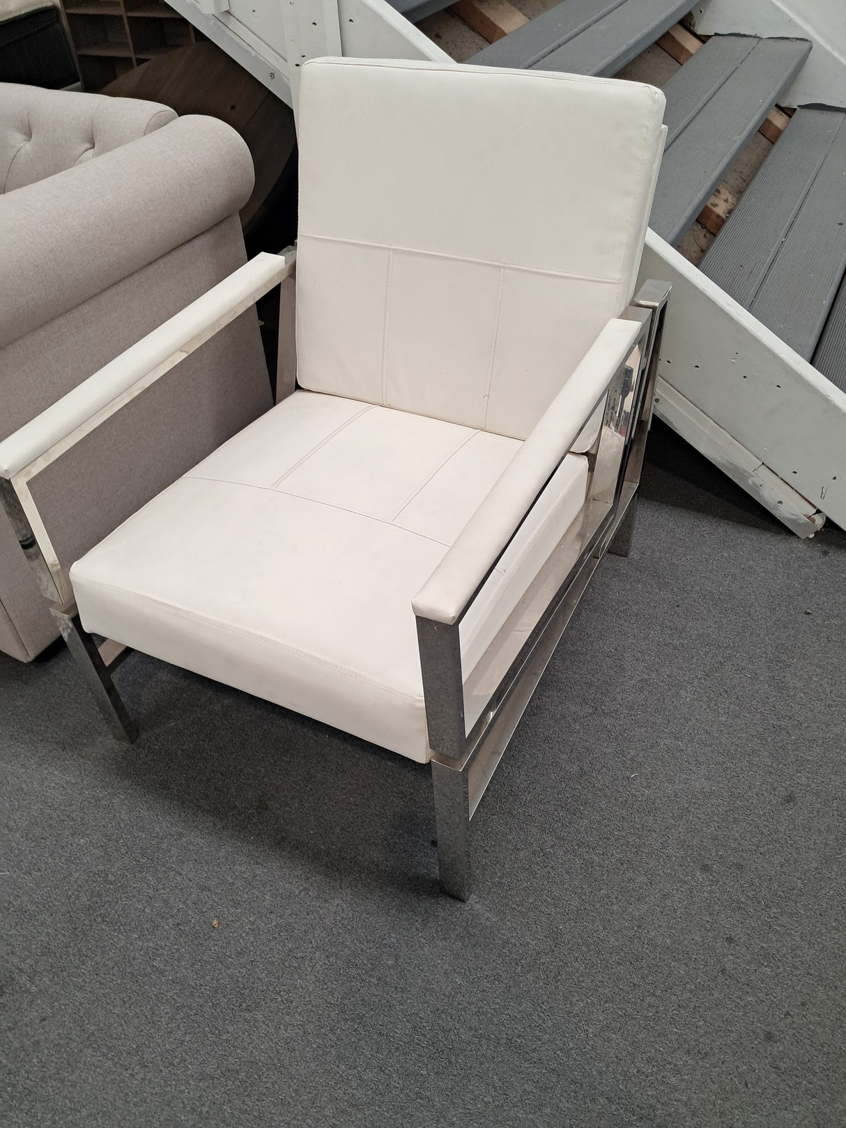 DISPLAY - Hydra Chair White (MINOR SCUFFS/MARKS)